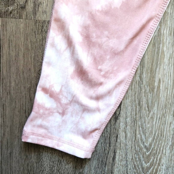 Shadow Sport Leggings - Picture 3 of 7